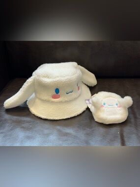 Cinnamoroll Plush White Bucket Hat with Matching Mini Pouch